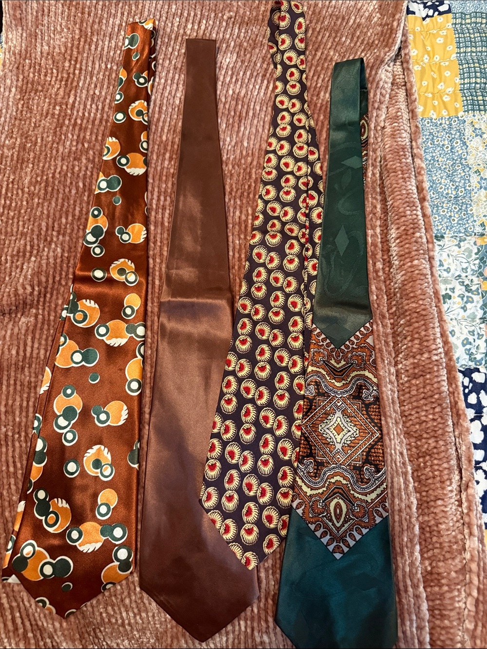 Classic Men's Brown & Green Patterned Tie Set - Unbranded